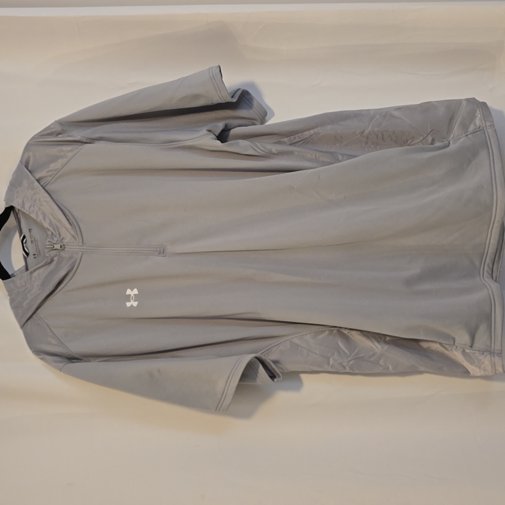 Under Armour Light Gray Short Sleeve Pullover